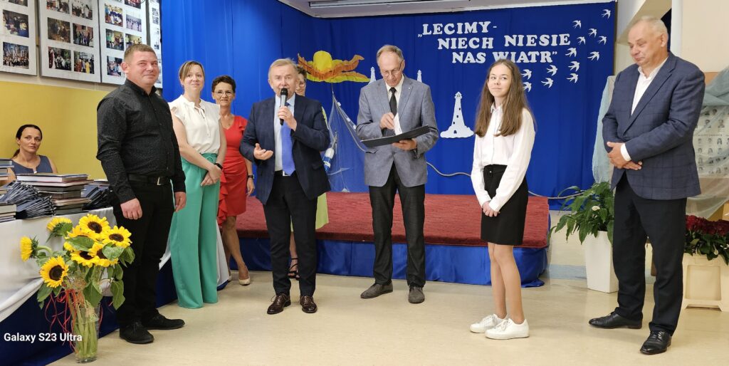 Uroczyste zakończenie roku szkolnego klas VIII w ZSP w Choczewie [zdjęcia]