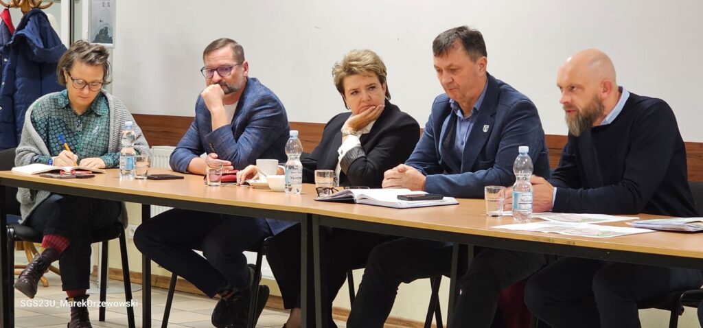 Spotkanie sołeckie w Kopalinie, odnośnie wywózki drewna z obszaru realizacji inwestycji… [zdjęcia]
