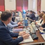 Ciężarówki skutecznie rozjeżdżają powiat. Wójt Gminy Choczewa alarmuje po raz kolejny… „Drogi mogą się rozpaść w kilka miesięcy” 