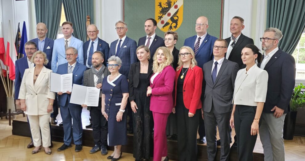 Strategiczny krok PEJ. W Wejherowie podpisano nowe porozumienie z pomorskimi przedsiębiorcami [zdjęcia]